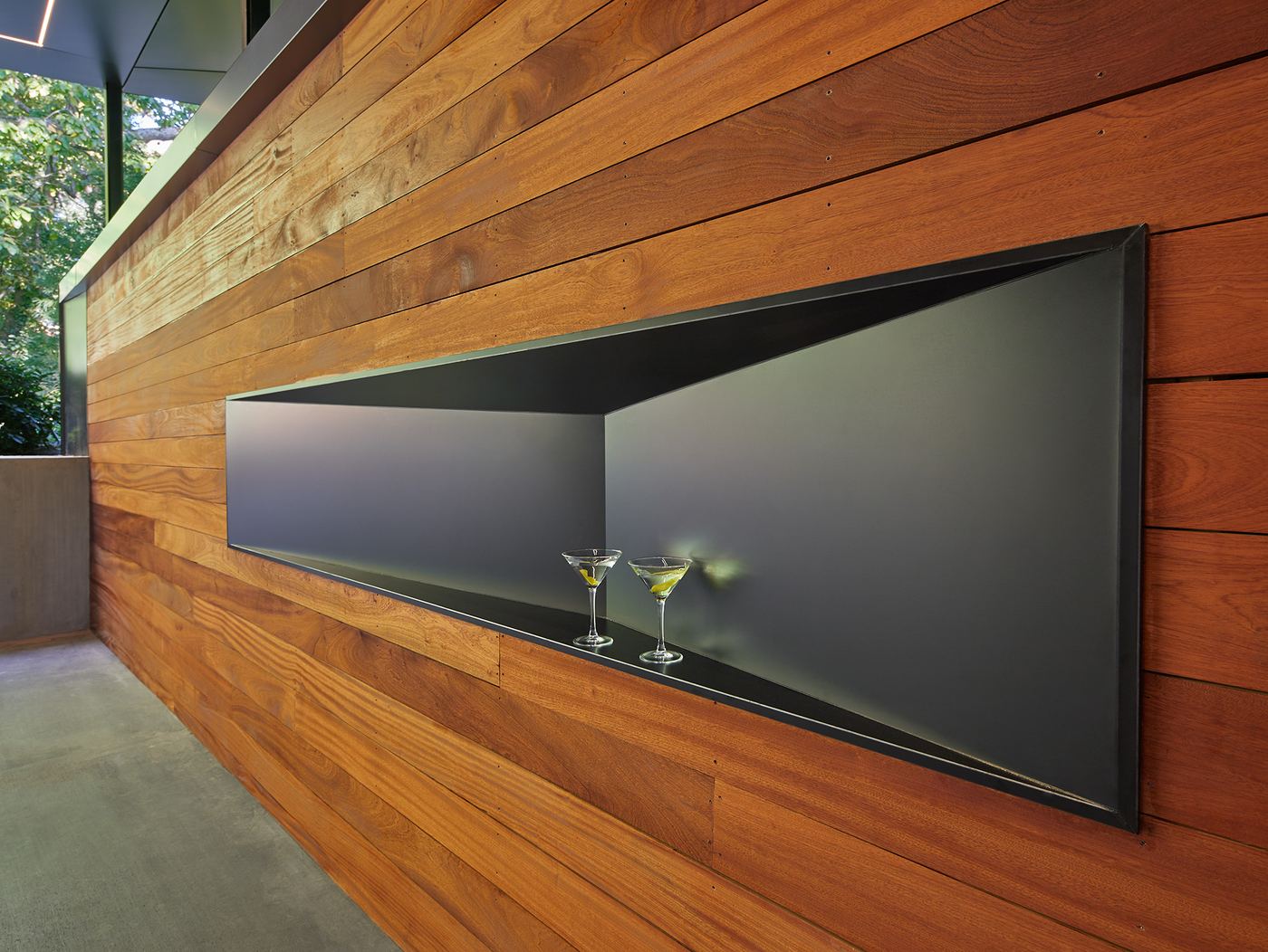 Pivoting detail
